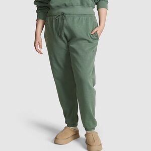VS Ivy Campus Green Slim Sweatpants-NWT
